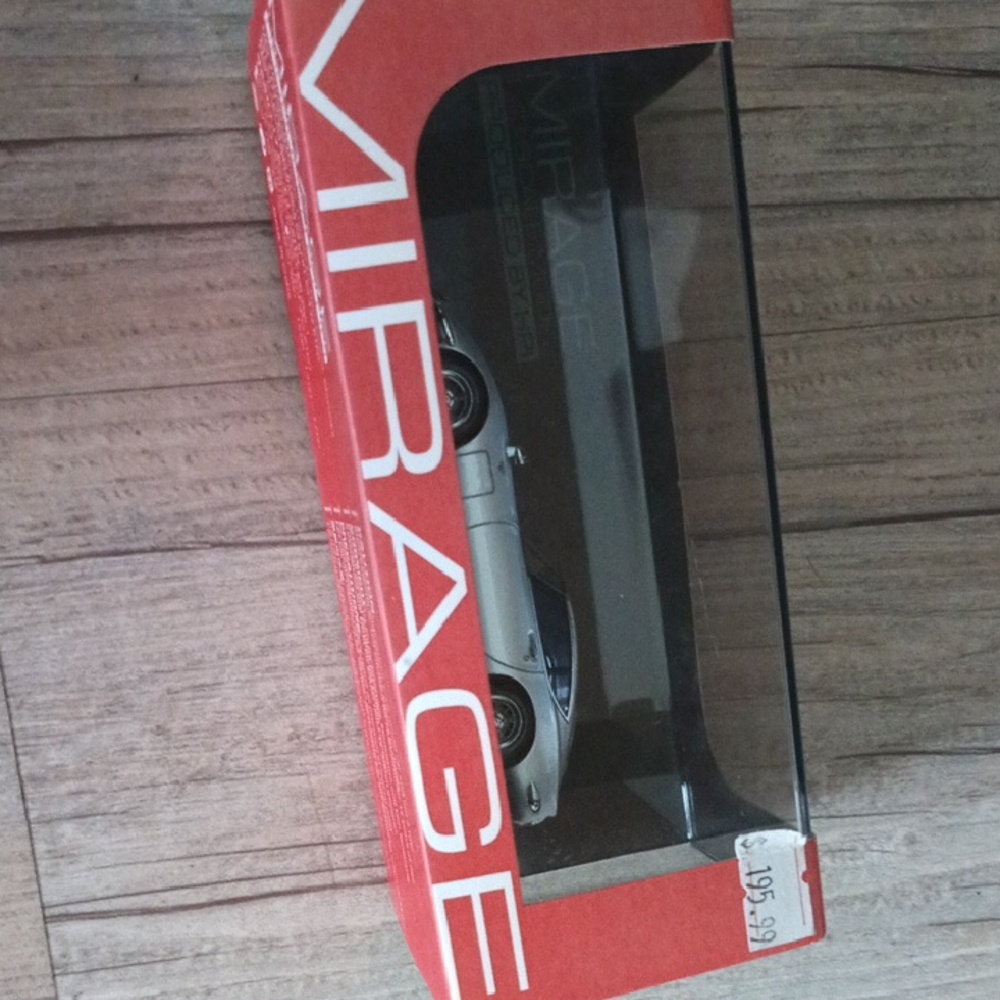 Silver Mirage Model Car - Picture 7 of 8